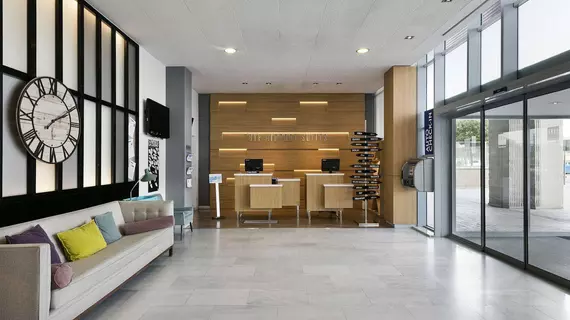 Tryp Madrid Airport Suites | Madrid Özerk Topluluğu - Madrid (ve civarı) - Madrid