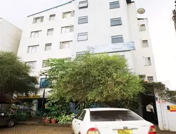 Bluehut Hotel | Nairobi (ve civarı) - Nairobi - Kariokor