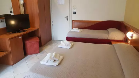 Hotel Bengasi | Emilia-Romagna - Rimini - Marina Centro