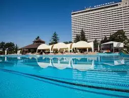 Zhemchuzhina Hotel Complex | Krasnodar Krayı - Tuapsinsky District - Sochi (ve civarı) - Sochi - Sochi Kent Merkezi