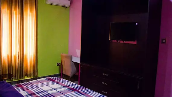 Paris Suites | Lagos (ve civarı) - Lagos - Festac