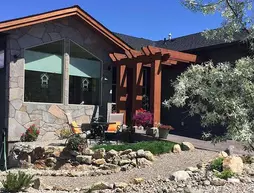 Hilltop Escape Bed & Breakfast | Britanya Kolombiyası - Kelowna - Southwest Mission