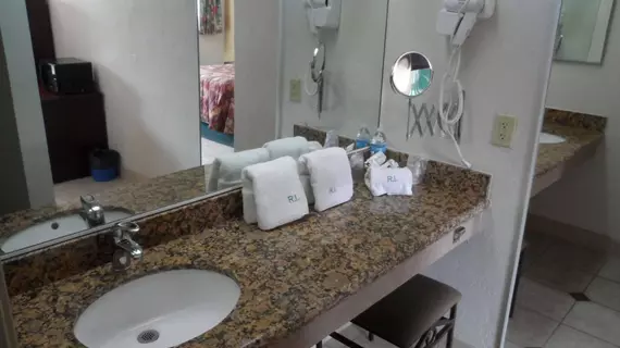 Hotel Real Inn | Kuzey Baja California - Tijuana (ve civarı) - Tijuana