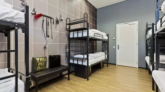 Hostelle Caters to Women | Kuzey Hollanda - Amsterdam - Bijlmermeer - Zuidoost