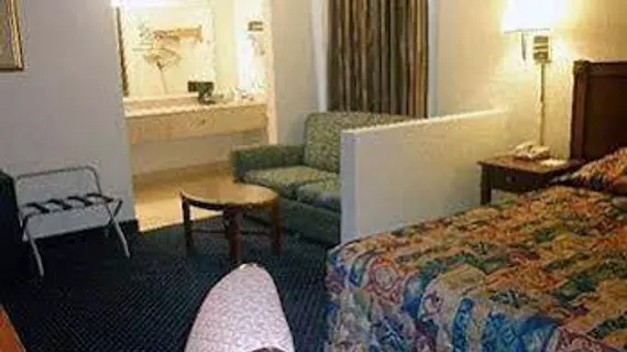 Rodeway Inn & Suites Fort Jackson | Güney Karolayna - Columbia (ve civarı) - Columbia