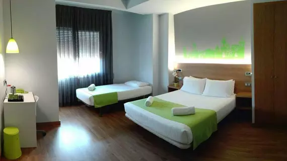 Hotel Margarit | Katalonya - Girona İli - Gironès - Girona - Eixample