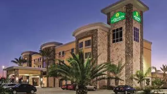 La Quinta Inn and Suites Houston Willowbrook | Teksas - Houston (ve civarı) - Houston - FM 1960 Otoyolu