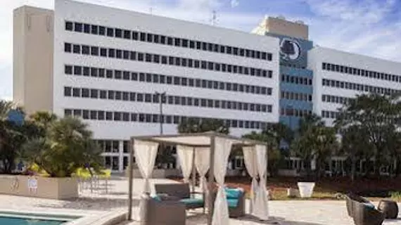 DoubleTree by Hilton Hotel Jacksonville Airport | Florida - Jacksonville (ve civarı) - Jacksonville