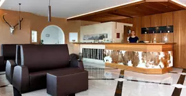 Hotel Gerstl | Trentino-Alto Adige - Güney Tirol (il) - Malles Venosta - Slingia