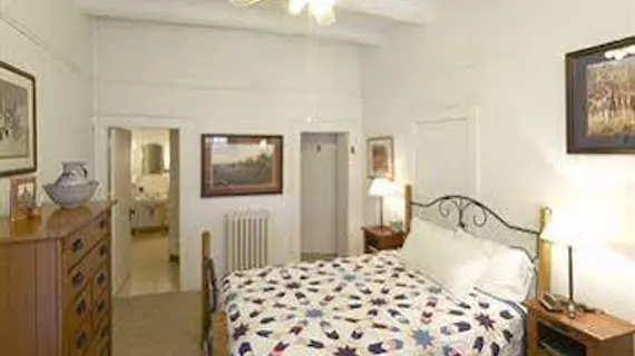 Casa del Gavilan Historic Inn | New Mexico - Cimarron