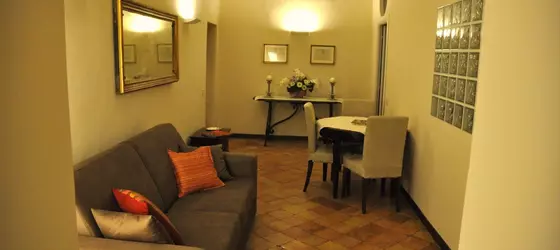 Four Rivers Suites | Lazio - Roma (ve civarı) - Roma Kent Merkezi - Navona