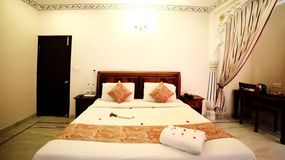 Hotel Royal Pratap Niwas | Racastan - Udaipur Bölgesi - Udaipur