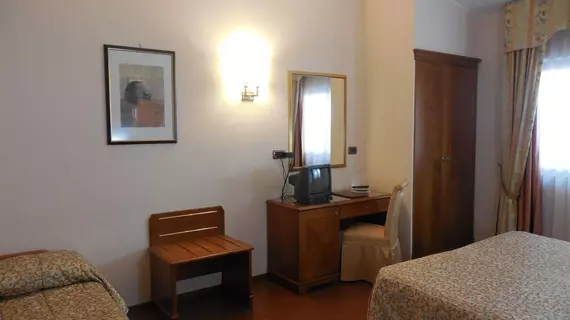 Hotel Ristorante Le Terrazze Sul Gargano | Puglia - Foggia (il) - San Giovanni Rotondo