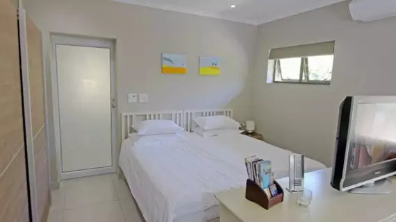 Keravic Self Catering | Western Cape (il) - West Coast DC - Drakenstein - Cape Town (ve civarı) - Cape Town - Somerset West