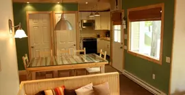 Camping Juneau-Chalets | Quebec - Quebec (ve civarı) - Saint-Augustin-de-Desmaures