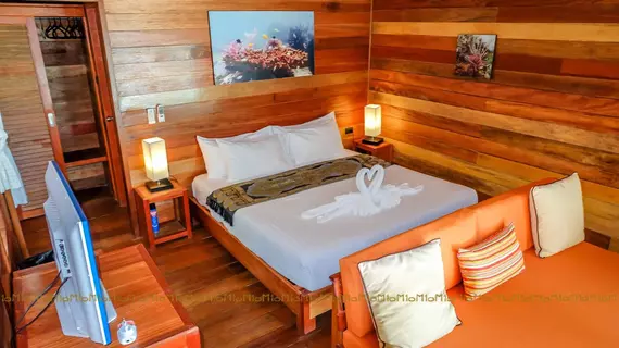 Ten Moons Lipe Resort | Satun İli - Satun