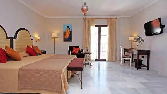 Hotel La Fonda | Andalucia - Malaga İli - Benalmadena