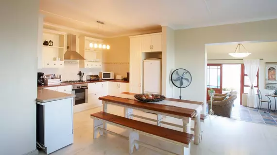 Sea Whisper Guest House & Self Catering | Eastern Cape - Kouga - Jeffreys Bay