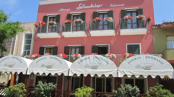 Hotel Ristorante Silvestrino | Sardinya - Sassari - Stintino