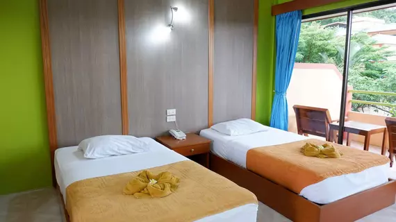 Karon Village Hotel | Phuket (ve civarı) - Thalang