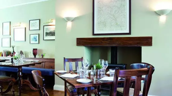 The Lion at Settle- a Thwaites Inn of Character | Kuzey Yorkshire (kontluk) - Settle - Giggleswick