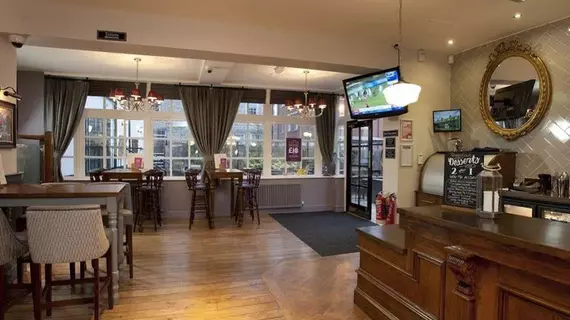 The Goddard Arms | Wiltshire (kontluk) - Swindon