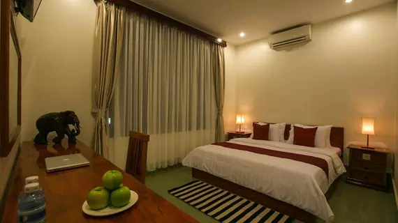 Friendly Angkor Boutique | Siem Reap (ili) - Siem Reap