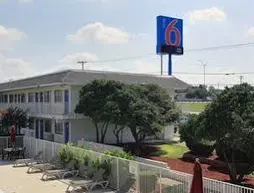 Motel 6 Austin North | Teksas - Austin (ve civarı) - Austin