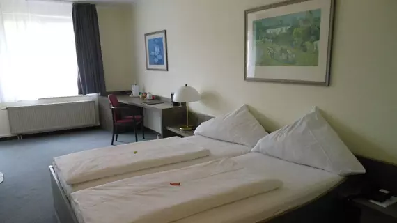 Garden Hotel | Kuzey Ren-Westfalia - Düsseldorf (ve civarı) - Düsseldorf