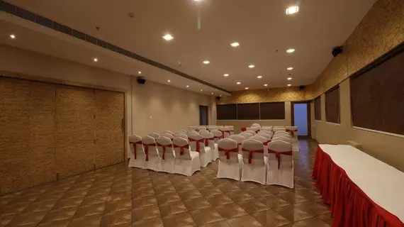 Rockdale Clarks Inn Suites | Andra Pradeş - Visakhapatnam (ve civarı) - Visakhapatnam