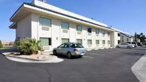 Motel 6 Palm Springs North | Kaliforniya - Imperial County - Palm Springs (ve civarı) - Palm Springs