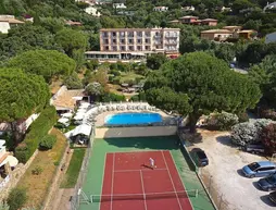 Hotel Residence Beach | Provence - Alpes - Cote d'Azur - Var - Sainte-Maxime - Saint-Tropez (ve civarı) - Cavalaire-sur-Mer