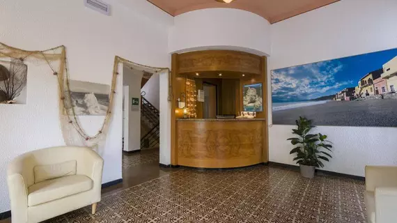 Hotel Riviera Miramare | Liguria - Savona (il) - Finale Ligure