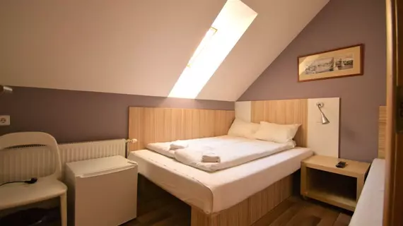 Stay Express Hotel | Vilnius (ve civarı) - Vilnius