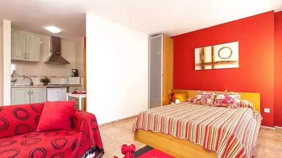 Apartamentos El Cenachero | Andalucia - Malaga İli - Malaga - Malaga-Este