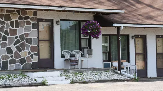 Motel Des Pays D'En Haut | Quebec - Les Laurentides Regional County Belediyesi - Val David