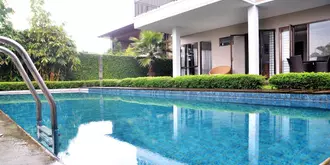 Elok Villa Dago Private Pool