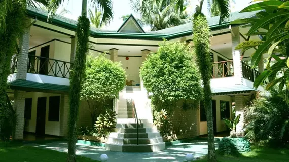 Paradise Garden Resort Hotel & Convention Center | Aklan - Malay