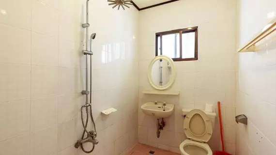 Hua Hung Guest House | Pingtung İlçesi - Hengchun - Eluan - Yelken Kayası Plajı