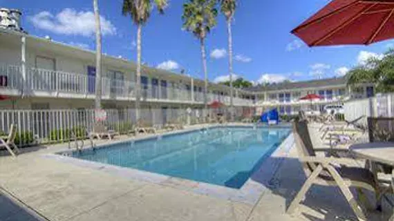 Motel 6 Orlando - Winter Park | Florida - Orlando (ve civarı) - Orlando