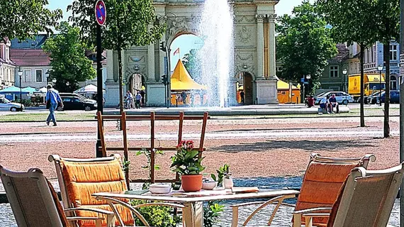 Hotel am Luisenplatz | Brandenburg Bölgesi