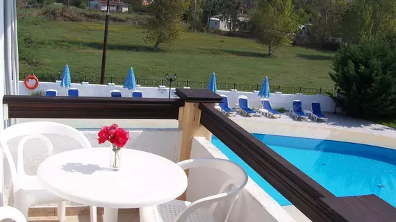 Ninos On The Beach Hotel | İyon Adaları - Korfu - Roda