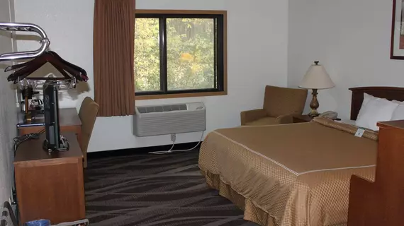 Boarders Inn & Suites Ripon | Wisconsin - Ripon