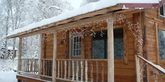 Meandering Moose Lodging