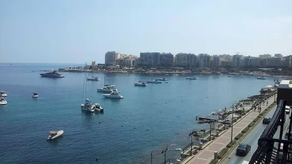 Spinola Bay Apartment | Malta - St. Julian's