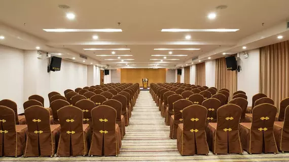 Jiagao Business Hotel | Guangdong - Foşan (ve civarı) - Foshan