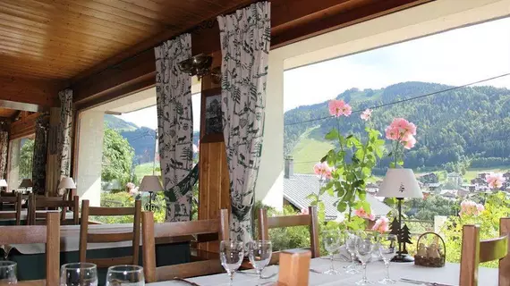 Hôtel l’Ours Blanc | Auvergne-Rhone-Alpes - Haute-Savoie (bölge) - Morzine