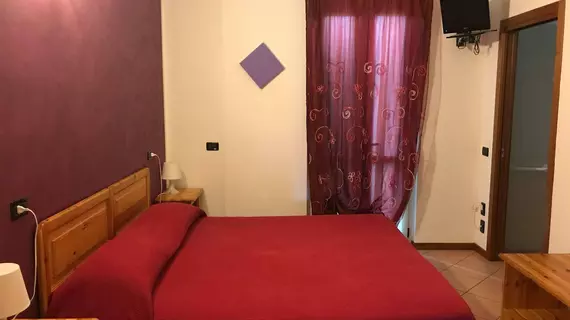 Albergo Quattro Pini | Lombardy - Brescia (il) - Pozzolengo