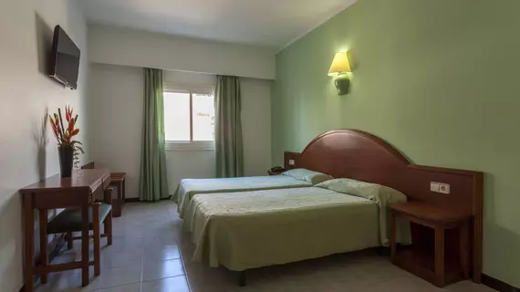 Hotel Riutort | Balearic Adaları - Mayorka Adası - Palma de Mallorca - El Arenal