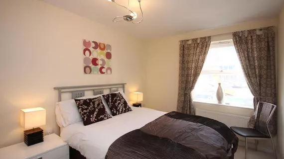 Berkshire Rooms-Reading | Berkshire (kontluk) - Reading - Tilehurst